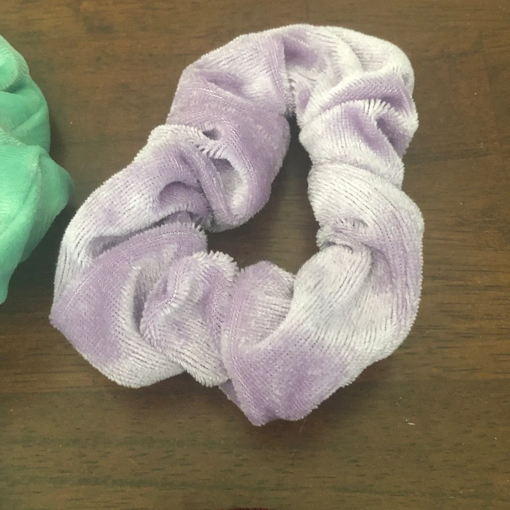 Women’s Velvet Hair Scrunchie Set